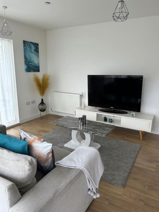 Contemporary Urban Retreat, 2-Bedroom Haven By London City Airport Londres Exterior foto