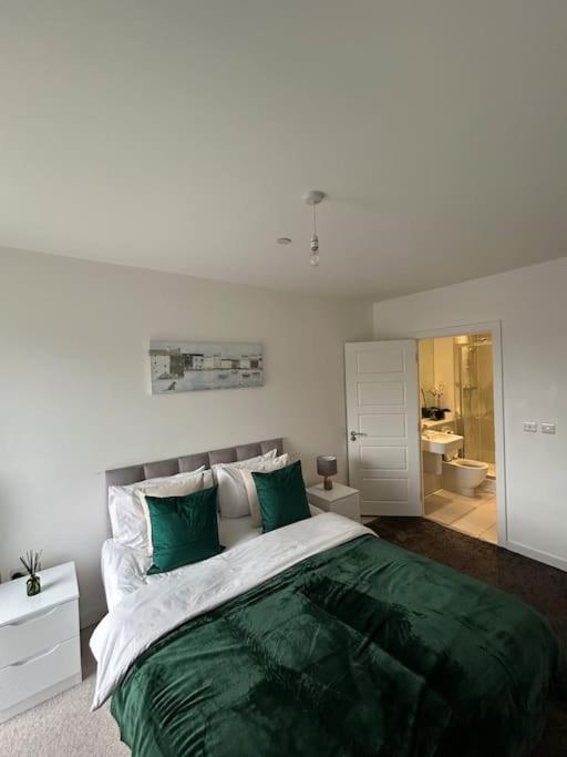 Contemporary Urban Retreat, 2-Bedroom Haven By London City Airport Londres Exterior foto